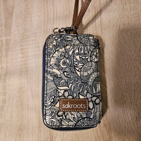 Sakroots Smartphone Wristlet Crossbody Wallet Blue  Zip Around * No Wrist Strap - Picture 4 of 8